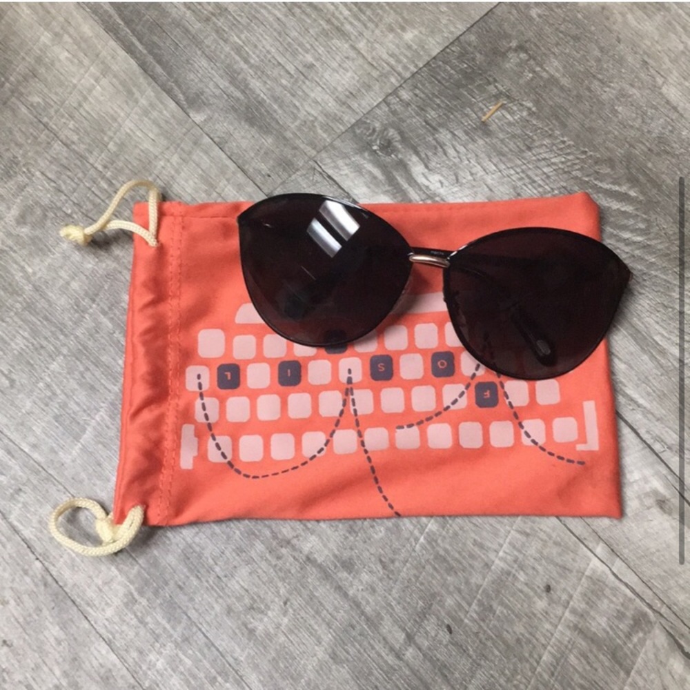 Fossil Women’s Cat Eye Sunglasses Brand New! - Picture 2 of 2